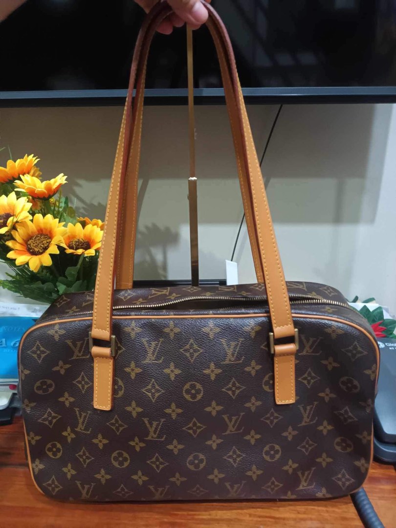 Authentic LV Cite MM, Luxury, Bags & Wallets on Carousell