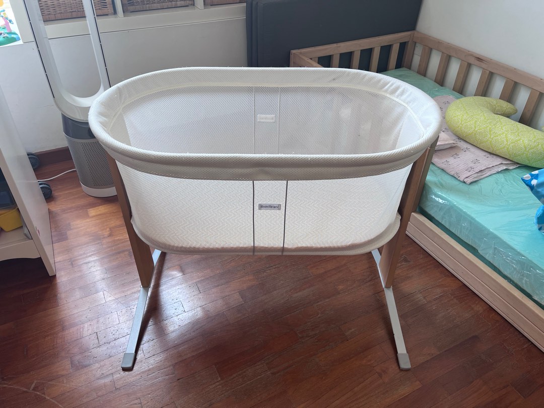Babybjorn Cradle 06 months cot (cost 550 brand new!!!) , Babies