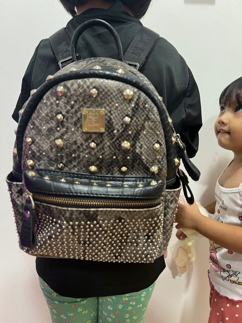 Mcm girl bag 2025