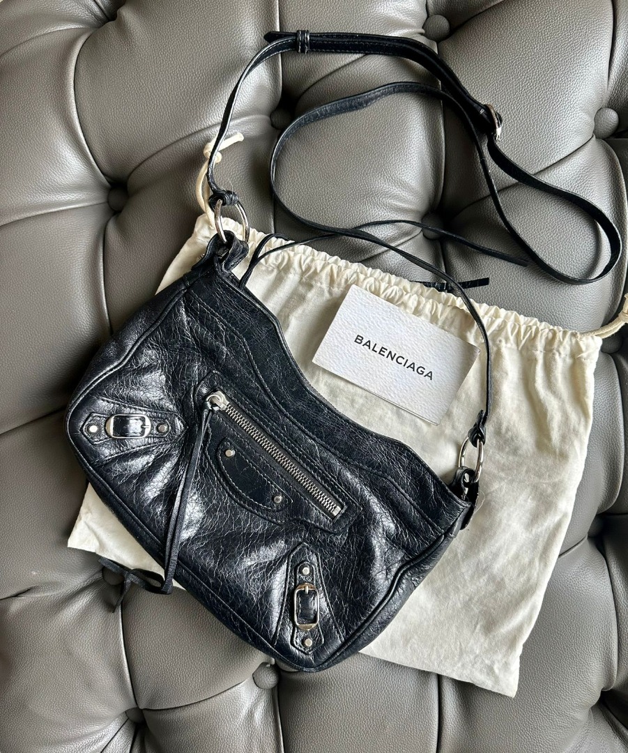 balenciaga classic hip black
