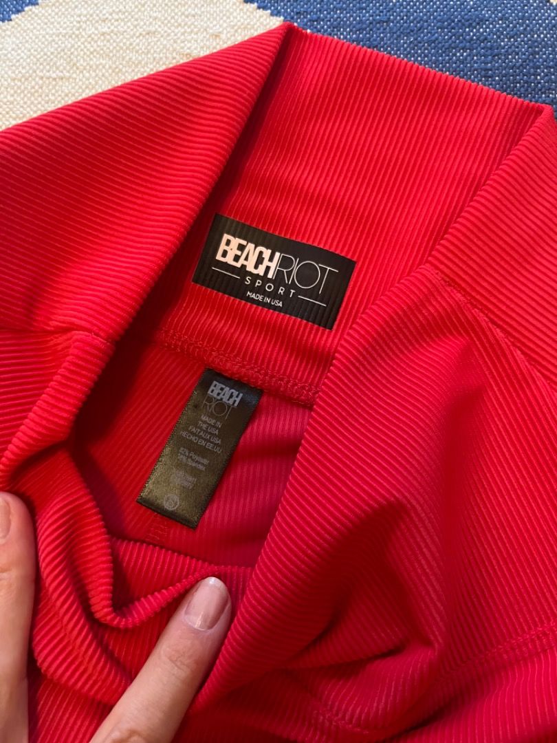 Beachriot sport, Women's Fashion, Activewear on Carousell