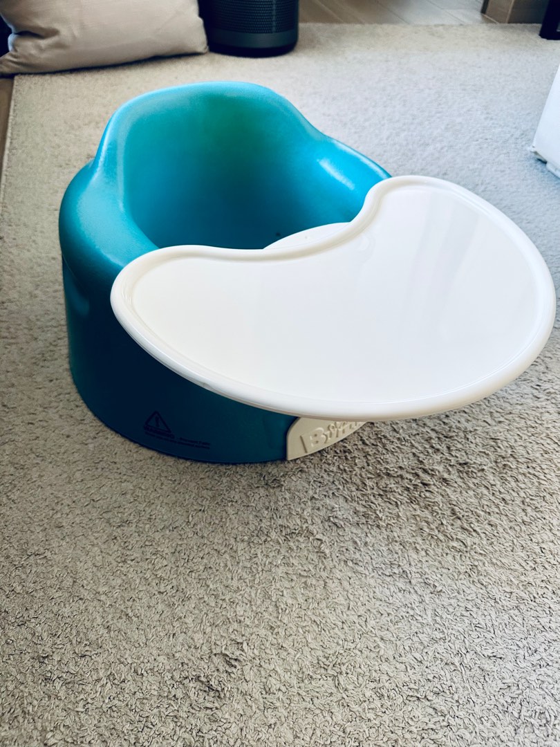 Bumbo Chair with table, 兒童＆孕婦用品, 護理及餵哺, 護理及餵哺 嬰兒高腳椅 Carousell