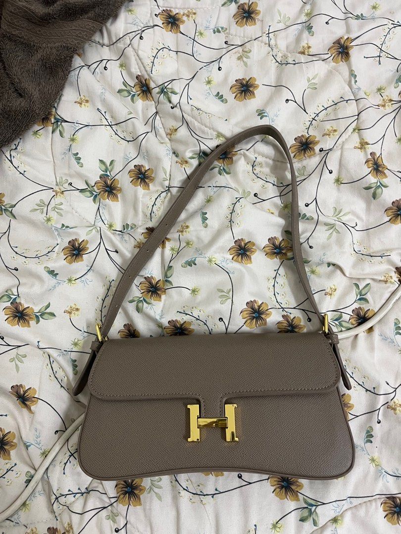 Hermes 2025 baguette bag