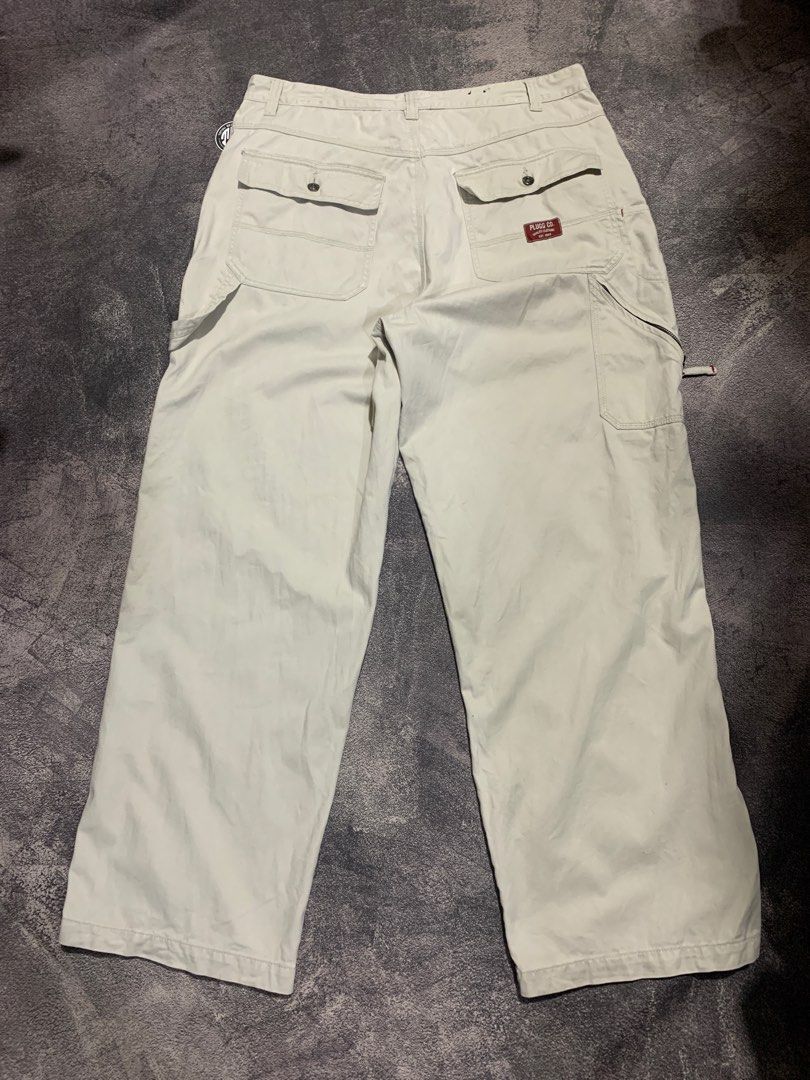 Plugg co outlet