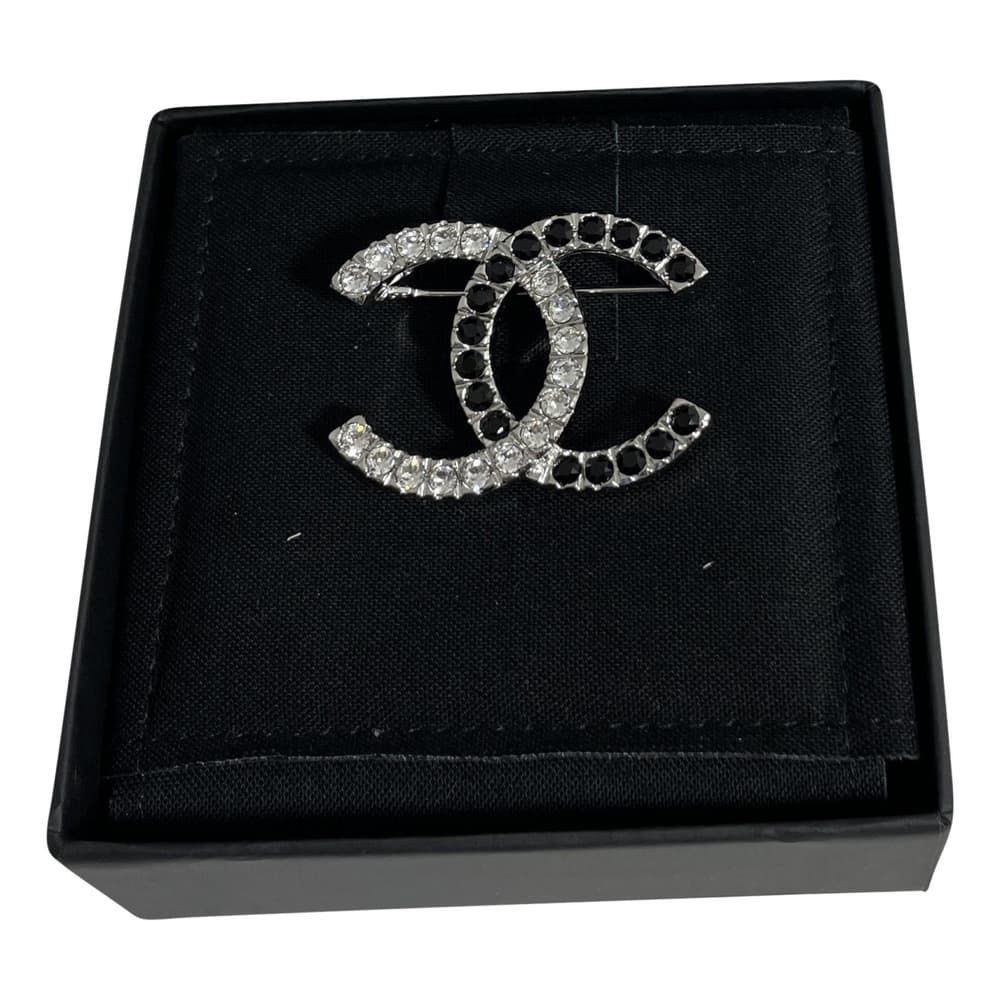 CHANEL Small CC Crystal Brooch - Timeless Luxuries