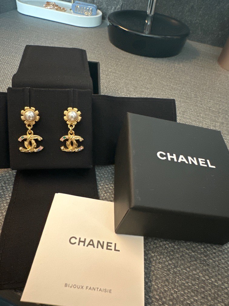 Poshmark chanel deals earrings