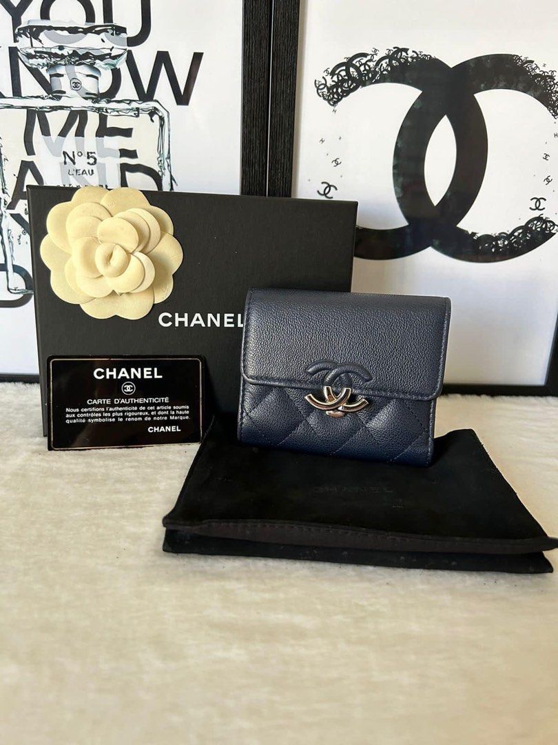 Chanel Quilted Caviar Trifold Compact Wallet, Luxury, Bags & Wallets on  Carousell