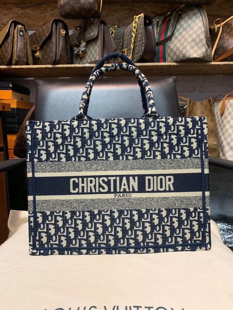 Dior blue handbag outlet