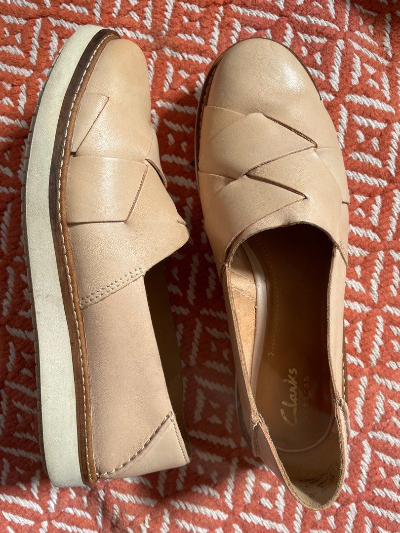 Clarks Flatform Loafers Women s Fashion Footwear Loafers on Carousell