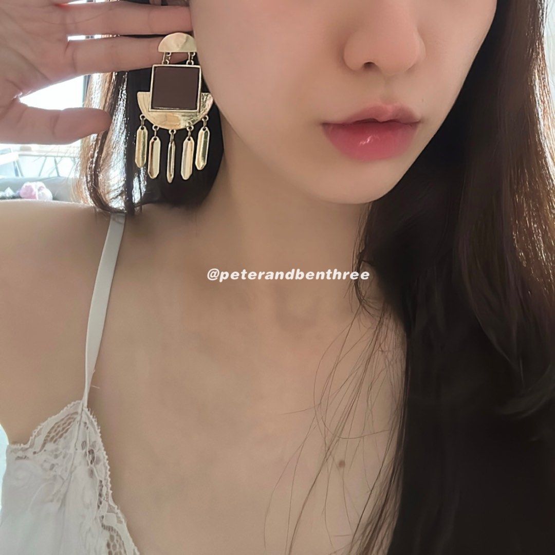 Classy best sale statement earrings