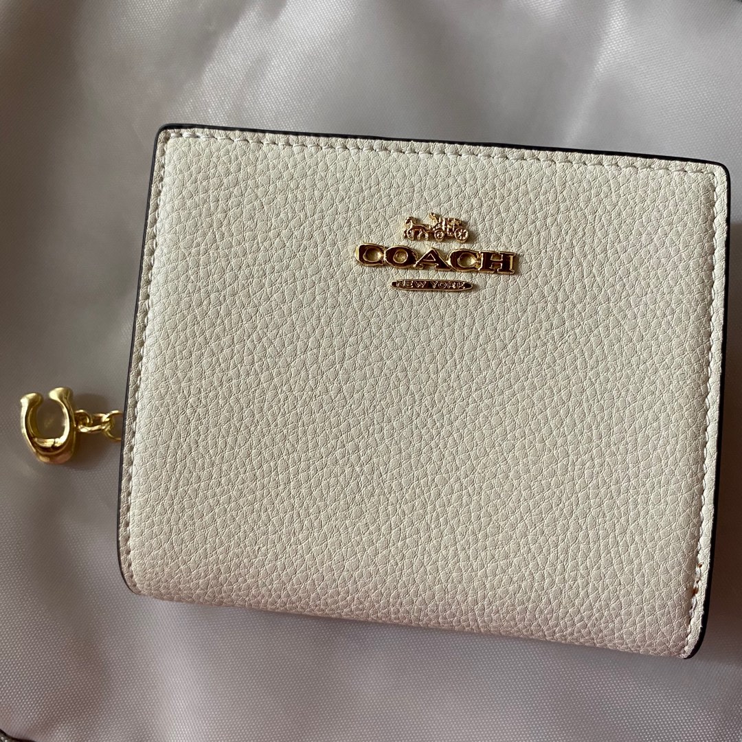 Coach Cardholder in White, Women's Fashion, Bags & Wallets, Wallets & Card  holders on Carousell