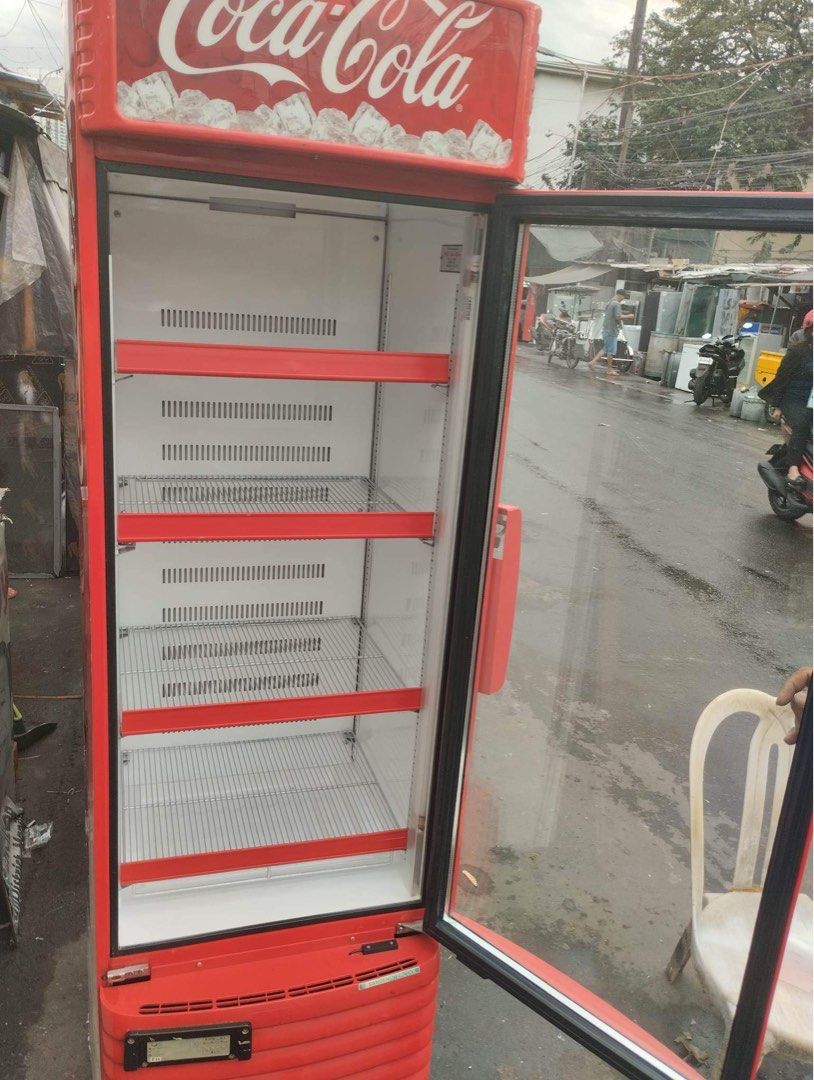 Coca cola chiller 12 cub ft., TV & Home Appliances, Kitchen Appliances