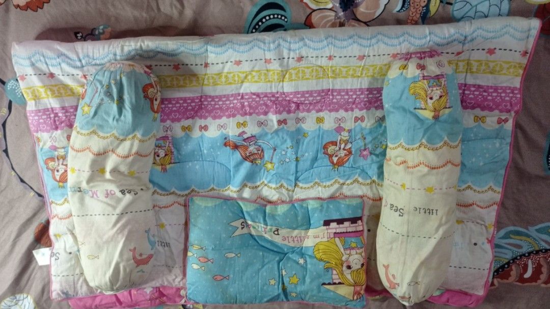 Care bear outlet crib sheets