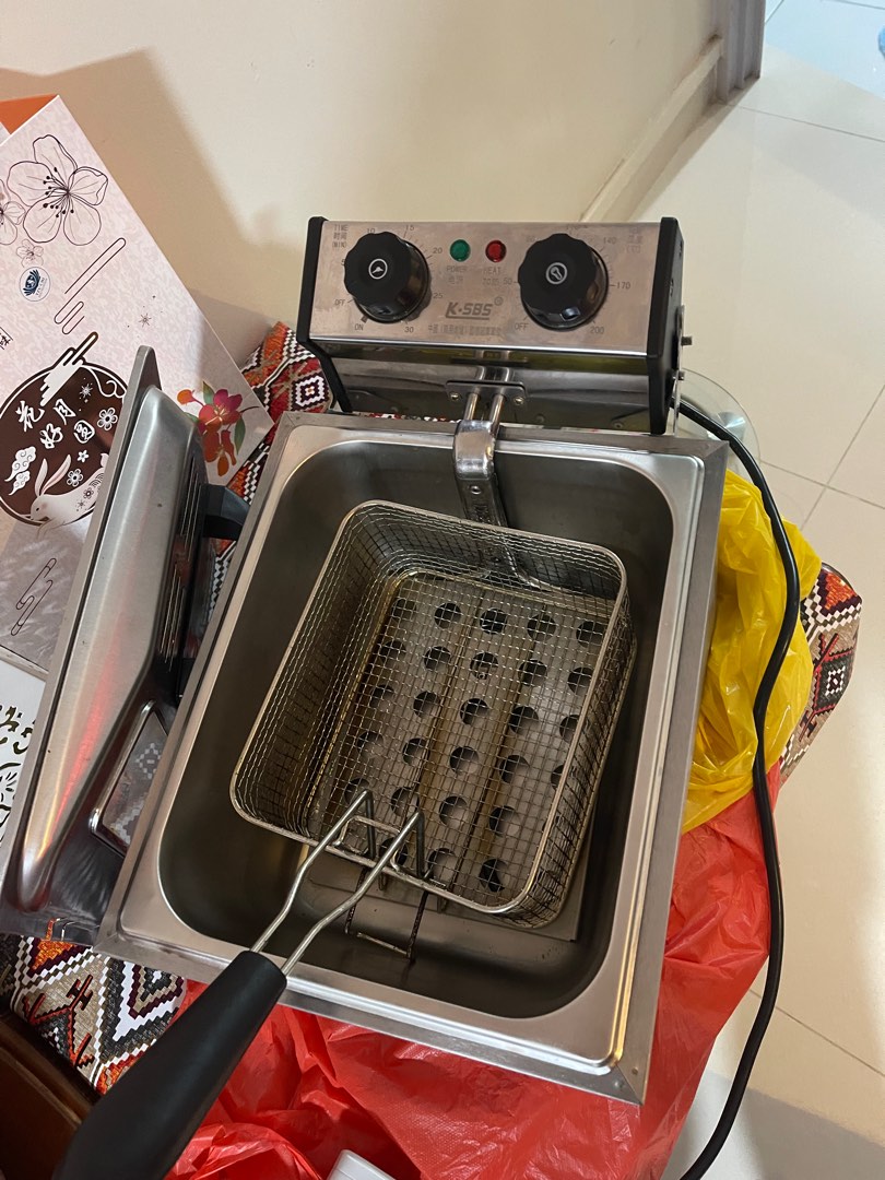 Deep fryer, TV & Home Appliances, Kitchen Appliances, Fryers on Carousell