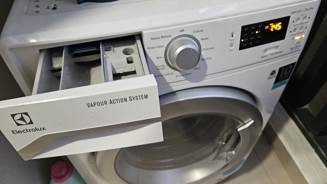 ELECTROLUX Washer 7kg & Dryer EWW12753, TV & Home Appliances, Washing