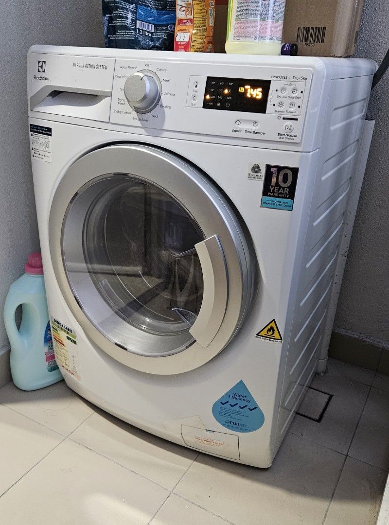 ELECTROLUX Washer 7kg & Dryer EWW12753, TV & Home Appliances, Washing