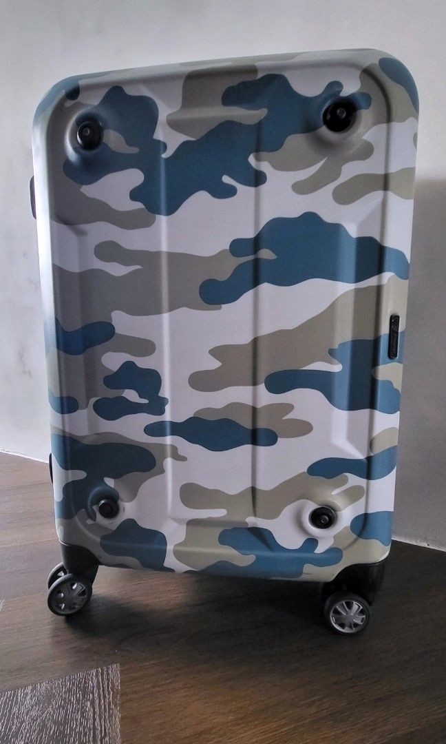 Eminent 2025 camouflage luggage