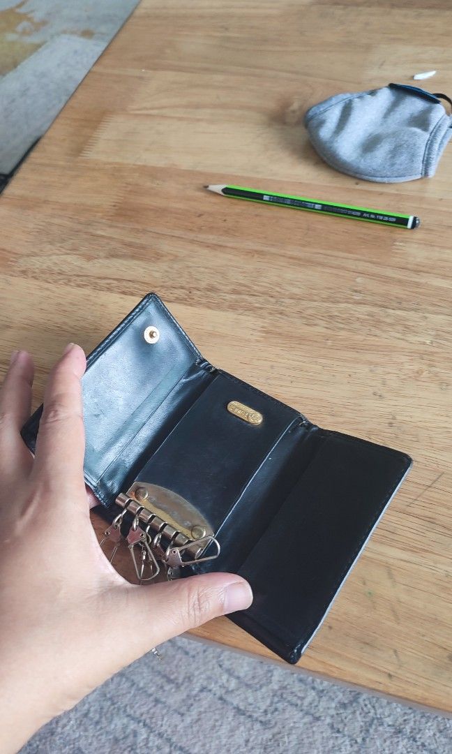 Fendi discount keychain wallet