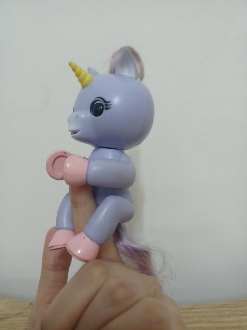 Fingerlings Baby Unicorn, Hobbies & Toys, Toys & Games on Carousell