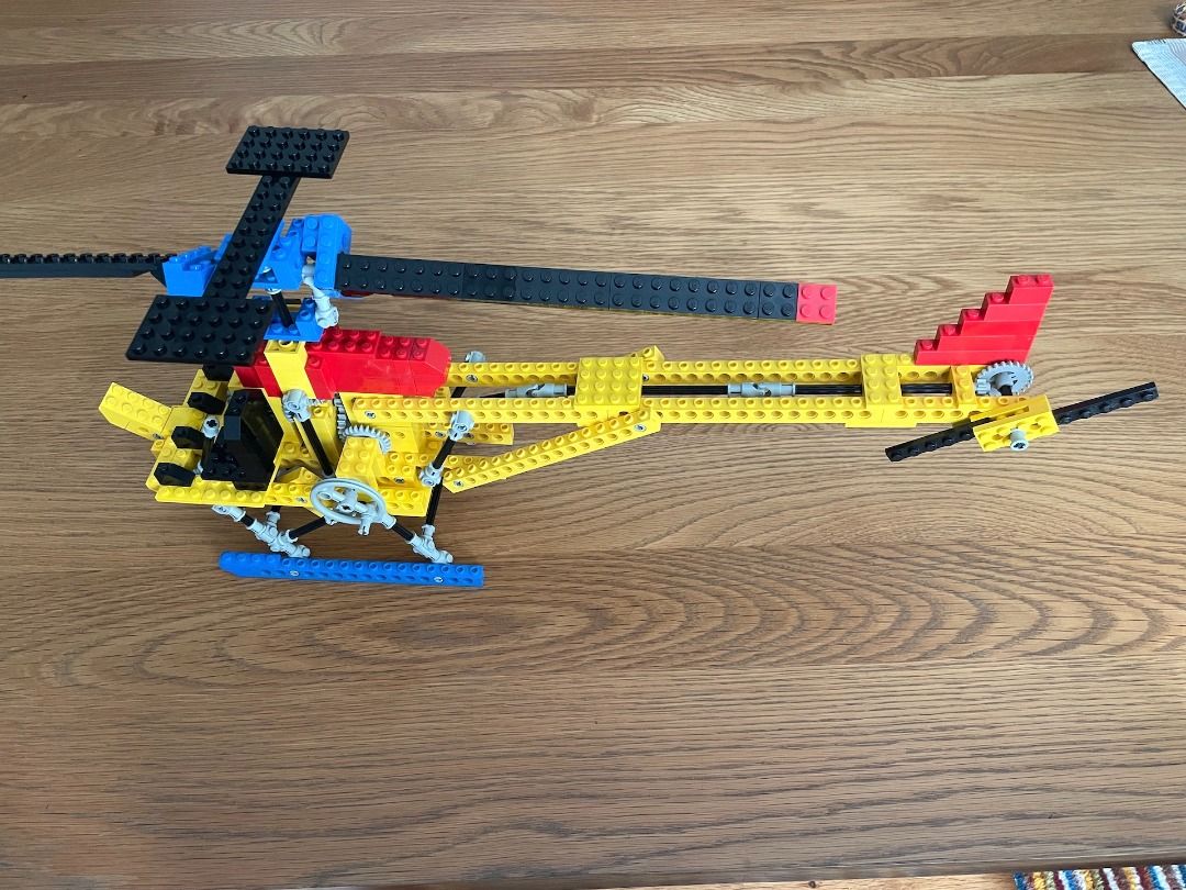 First Technic LEGO set from 1977 Helicopter set 852