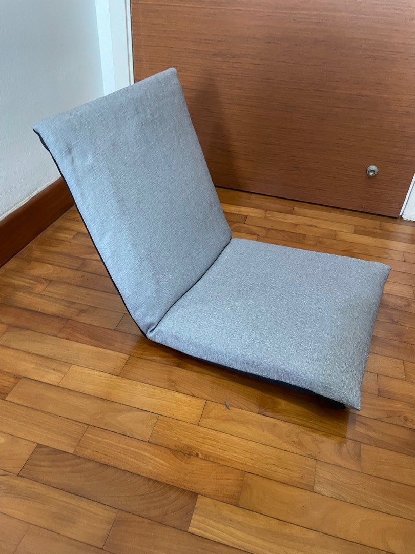 Floor chair with back support, Furniture & Home Living, Furniture