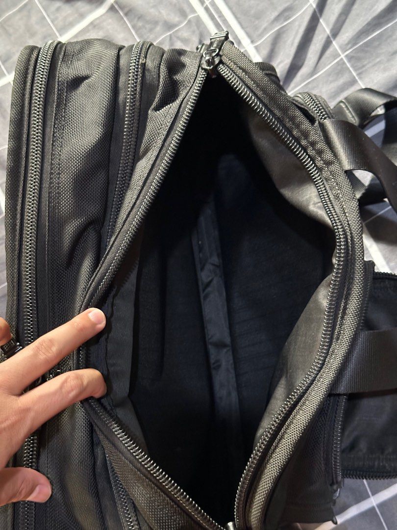 Tumi alpha 2 sale discount