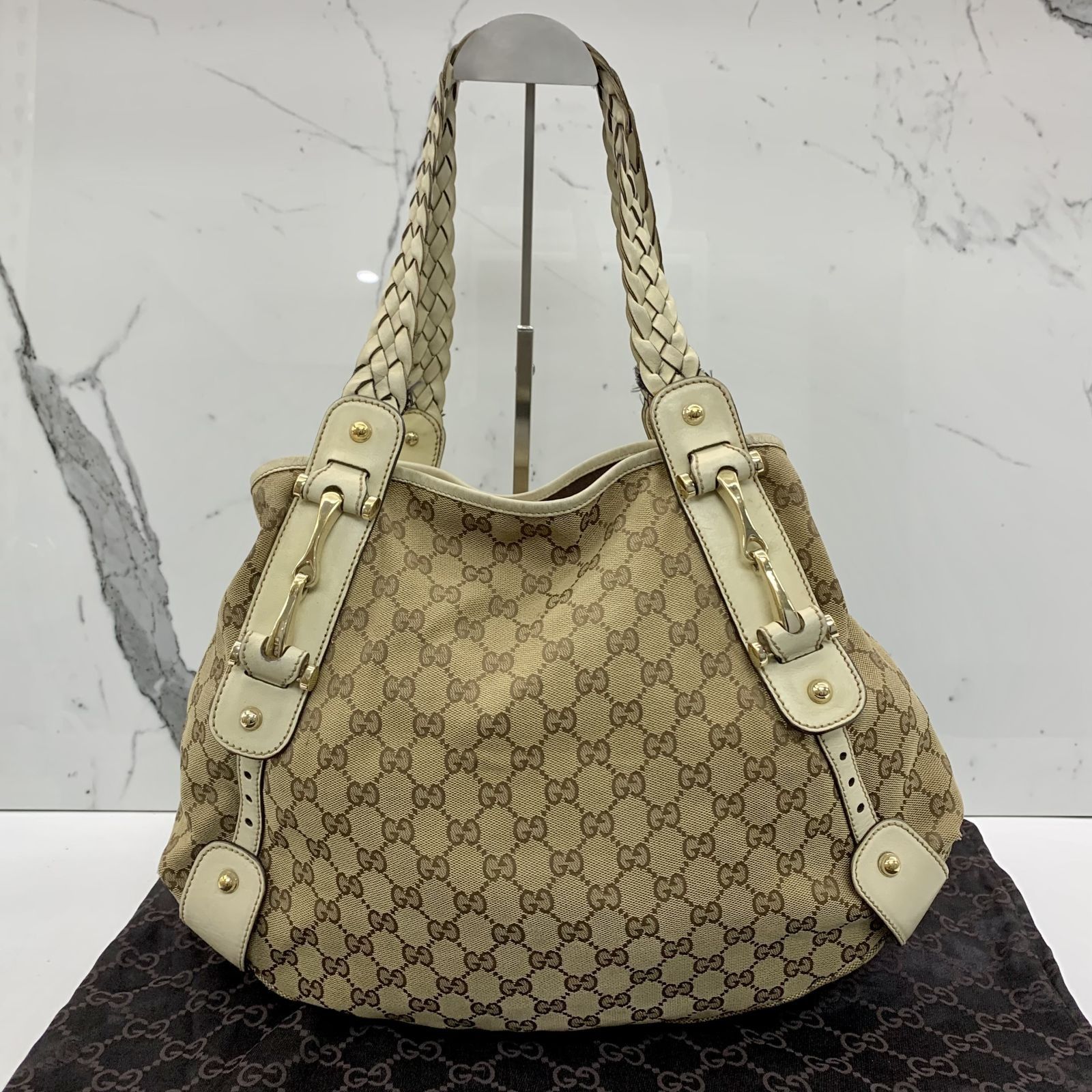 Gucci 137621 on sale