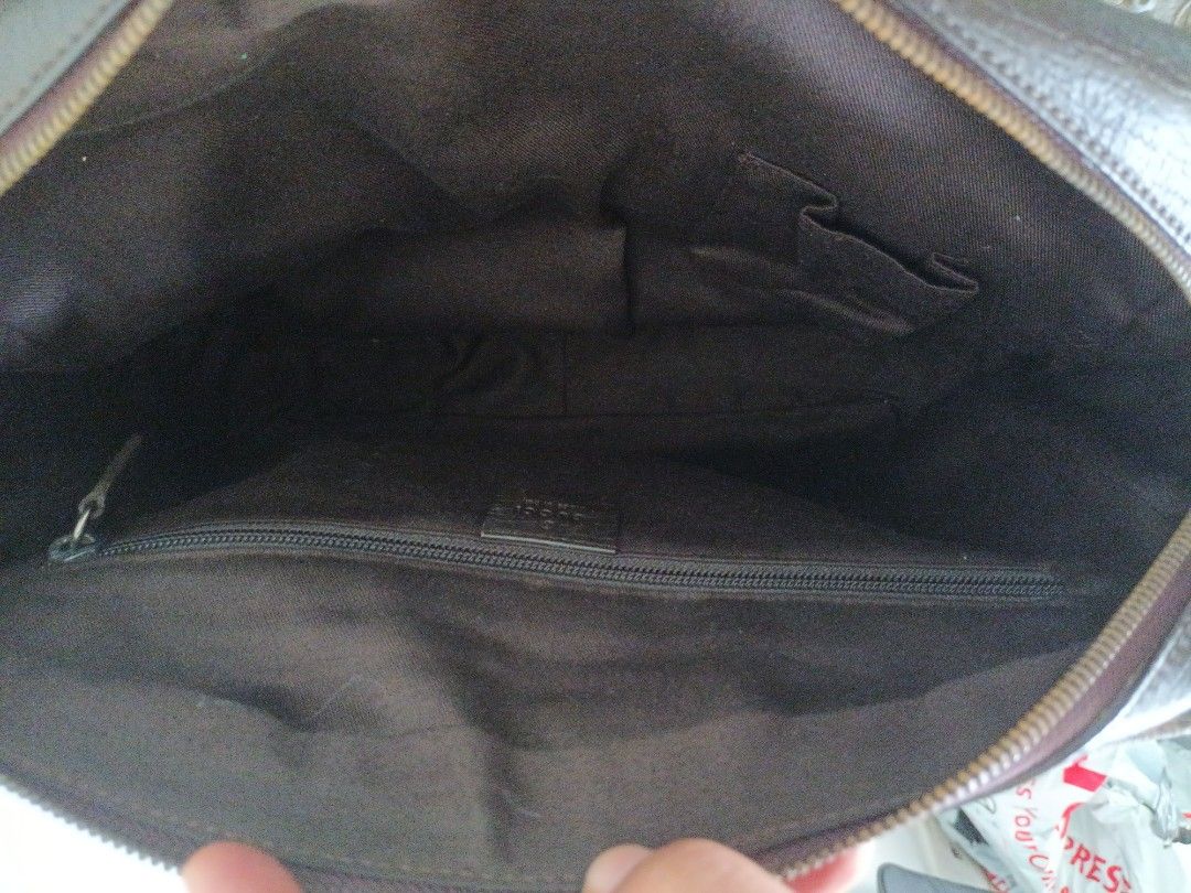 Gucci Messenger Bag, Men's Fashion, Bags, Sling Bags on Carousell