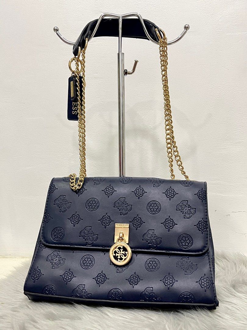 Guess MPO (Category: Cross-body Bags) located in Manila. Submitted by wellnessessentials (Listing ID 1257836402, Image 1). Description: Own preloved Direct Message 💌 Courier 🚚 Jnt.