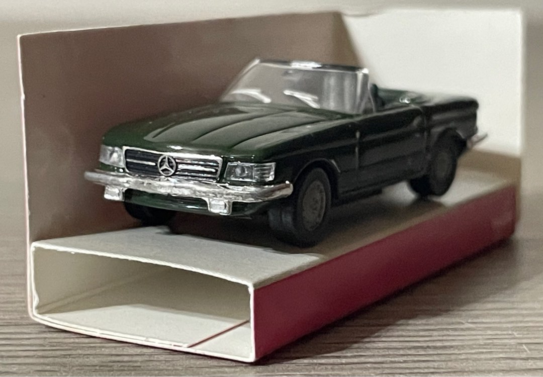 Mercedes 280 SL R107 blue (IXO) 1:43