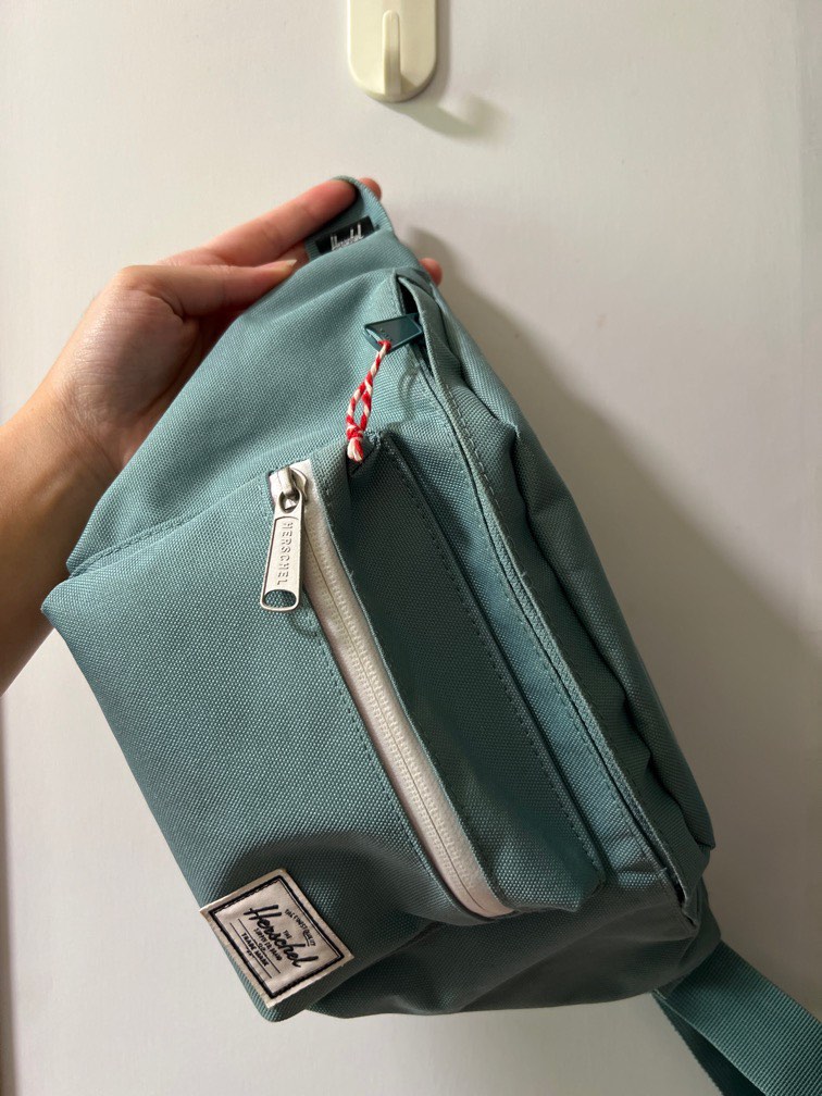 Herschel Seventeen Hip Pack Blue Men s Fashion Bags Sling Bags on Carousell