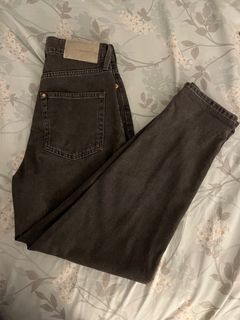 H&M black jean size 4