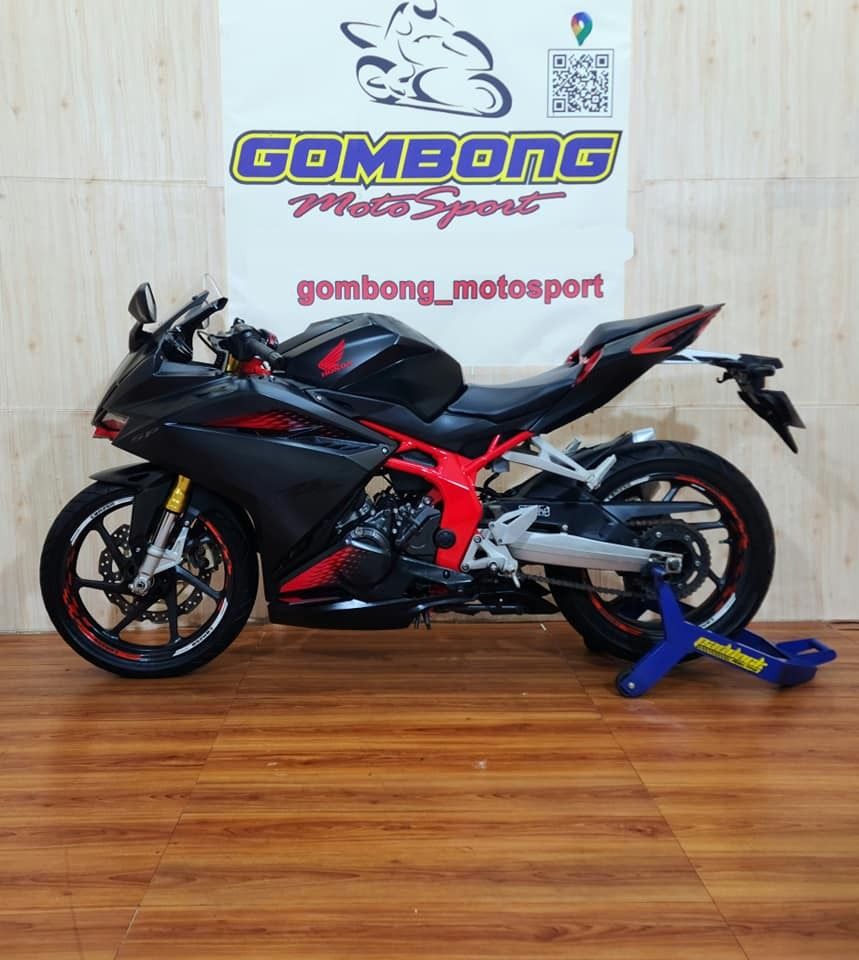 Cbr250rr sales abs bekas