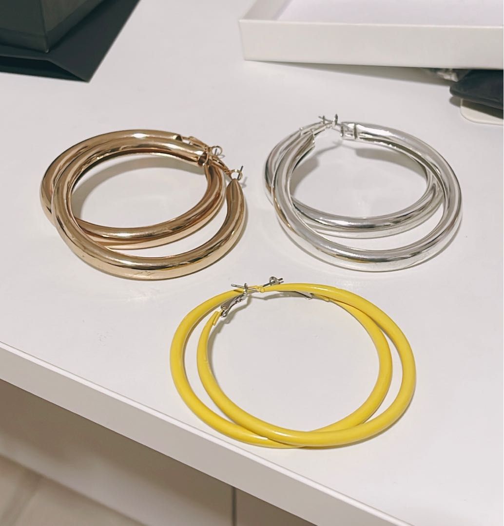 Gold hoop discount earrings h&m