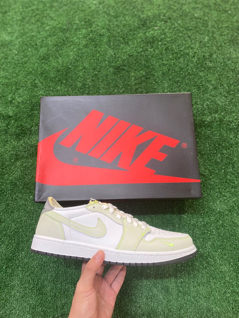 low ghost green