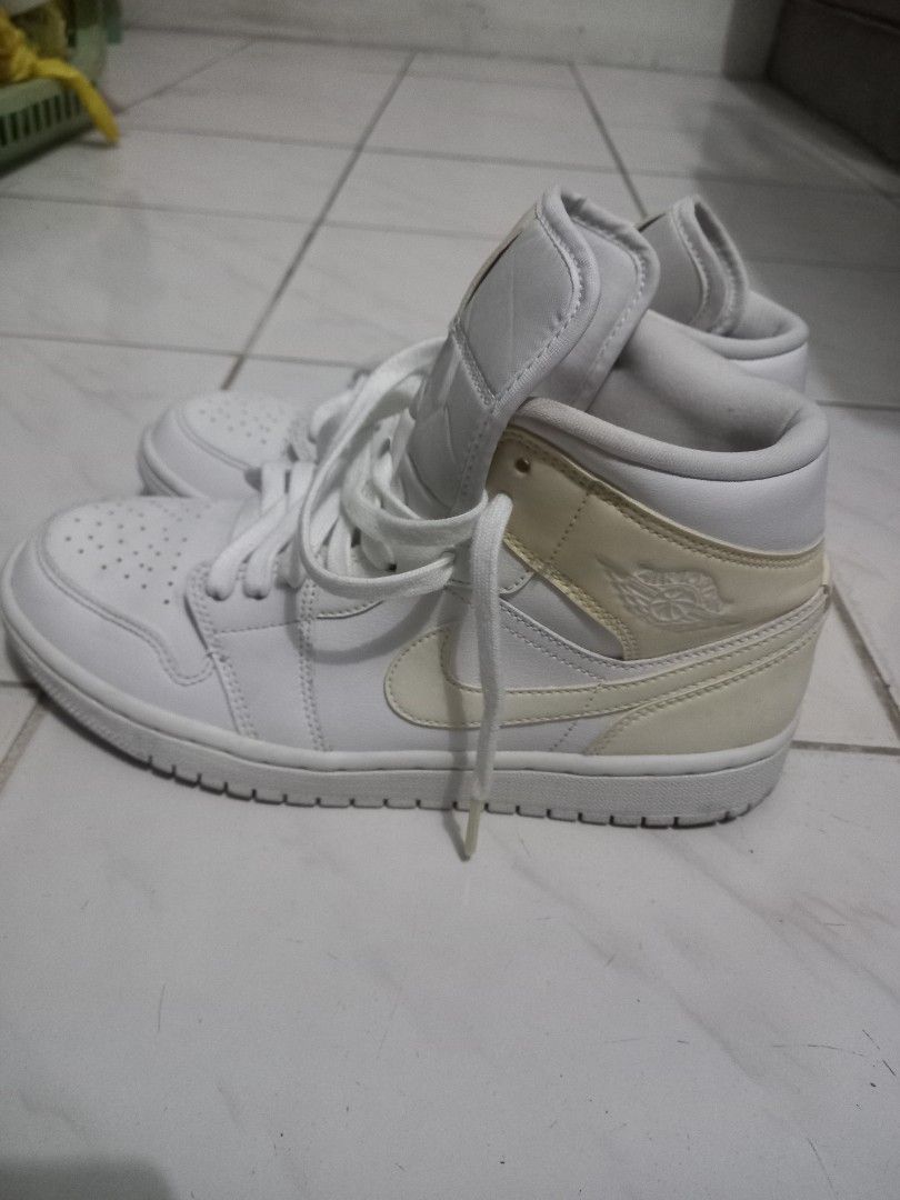 Jordan 1 Triple White Women s size 9 men s size 7.5 Men s Fashion