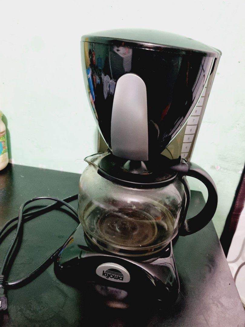 Kyowa Coffee Maker (Category: Coffee & Tea Tableware) located in Del Monte. Submitted by bnabiong (Listing ID 1257740634, Image 1). Description: di na gingamit nakatago lang..
