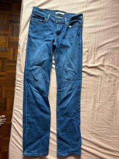 Levi's straight cut jeans 27 inch