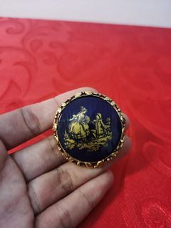 (Category: ) located in . Submitted by queenlyne_vintage_rare_finds (Listing ID 1257771490, Image 1). Description: .