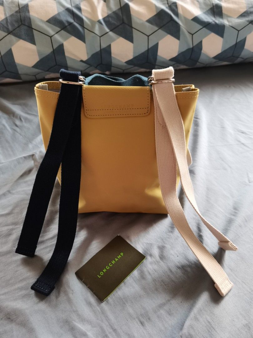 Longchamp Le Pliage Re-play top handle (Category: Luxury Bags & Wallets) located in Dinalupihan. Submitted by hydzsalva (Listing ID 1257689141, Image 2). Description: Authentic guaranteed and used only once..