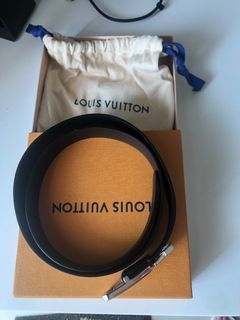 Shop Louis Vuitton Lv initials 40mm matte black belt (M0449Q) by