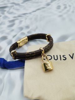 LOUIS VUITTON crystal gamble bracelet Slight wear - Depop