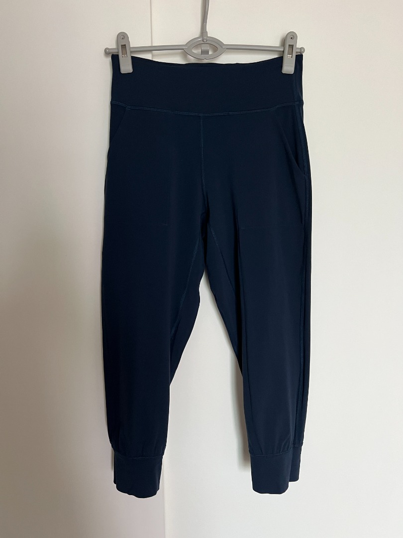 Lululemon Align Jogger Crop 23, Women's Fashion, Activewear on Carousell