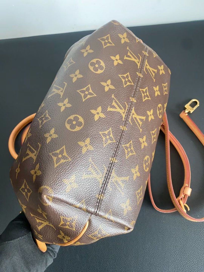 Lv small deals cross bag
