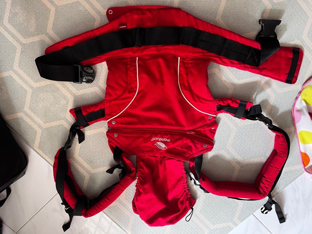Manduca front pack sales