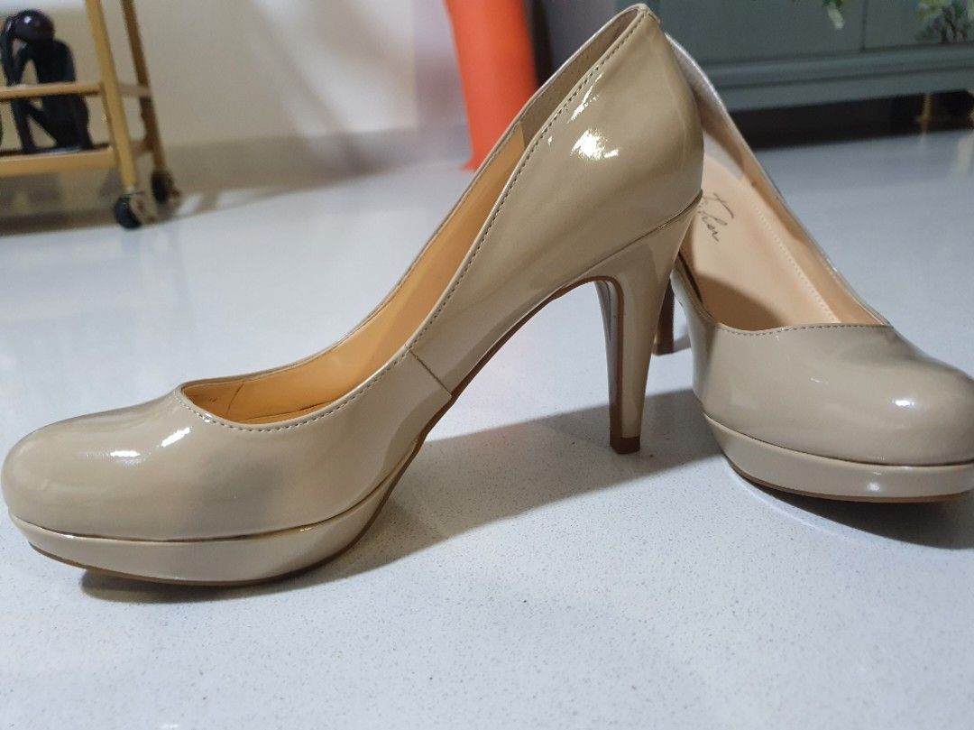 Marc fisher high top heels