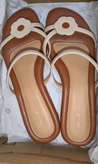 machino hana beige flats