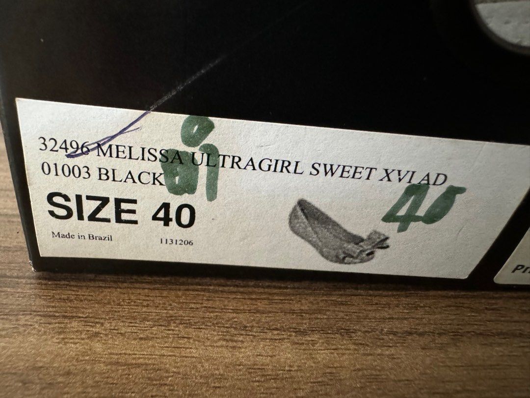 Melissa smelly best sale shoes