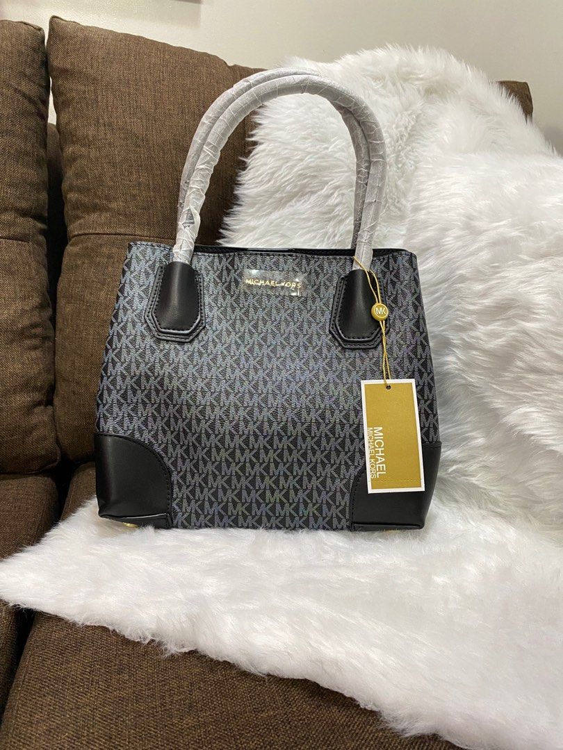 Michael kors black square cheap purse