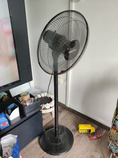 (Category: ) located in . Submitted by borats2018 (Listing ID 1257688163, Image 1). Description: .